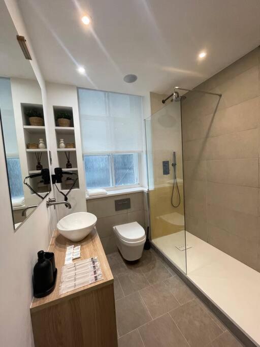 Stylish City-Centre Apartment With Balcony Liverpool Esterno foto